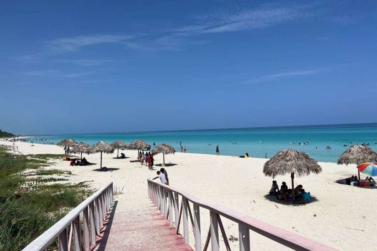 8BB4AE79-427E-4A51-8244-4CECA71C42C0